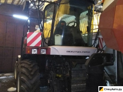 Кормоуборочный комбайн Ростсельмаш RSM 1401