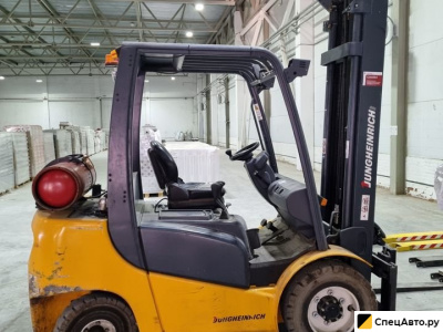 Вилочный погрузчик Jungheinrich TFG430