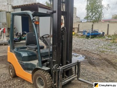 Вилочный погрузчик Toyota 32-8FG15