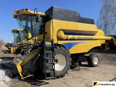 Зерноуборочный комбайн New Holland CSX 7000