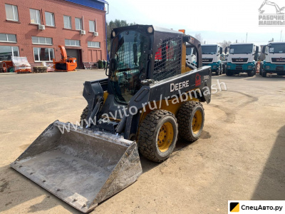 Мини-погрузчик John Deere 318D