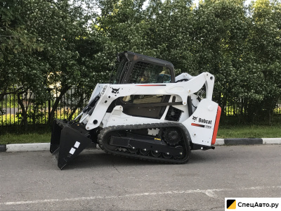 Гусеничный мини-погрузчик Bobcat T590