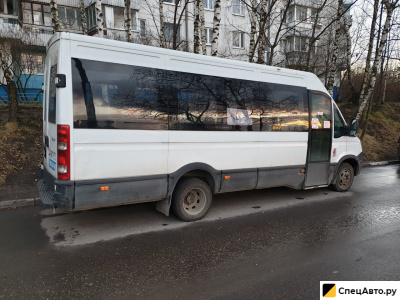 Микроавтобус Iveco Daily