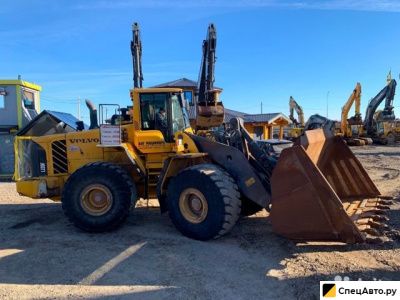 Фронтальный погрузчик Volvo L220F