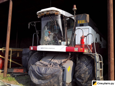 Зерноуборочный комбайн Ростсельмаш ACROS 530