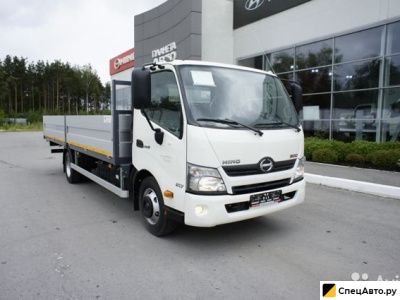 Бортовой автомобиль Hino 300