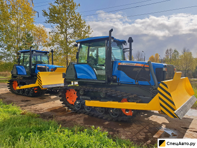 Гусеничный трактор ВгТЗ ВТ-90