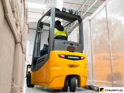 Электропогрузчик JUNGHEINRICH EFG 213-220