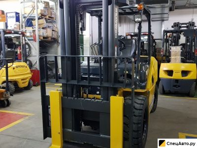 Вилочный погрузчик Komatsu FD50AYT-10