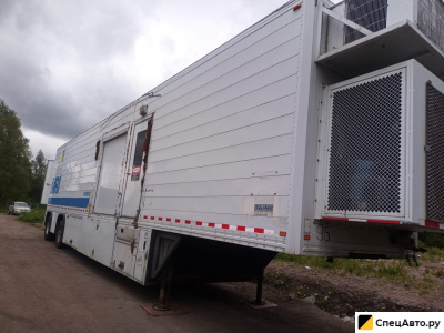 Полуприцеп-дом (кунг)                                                         BAUER                                                     Дом