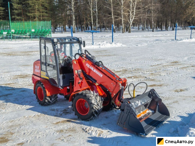 Мини-погрузчик Polar Badger WL50T