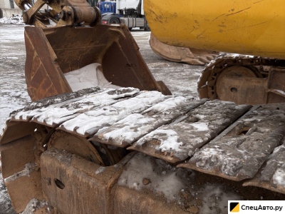 Гусеничный экскаватор Komatsu PC220-8M0