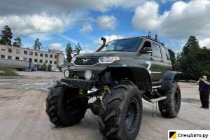 Колесный вездеход УАЗ Урса-П 4х4