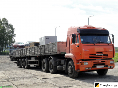 Тягач Камаз 6522