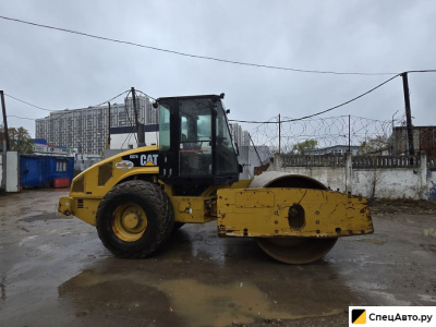 Грунтовый каток Caterpillar CS76