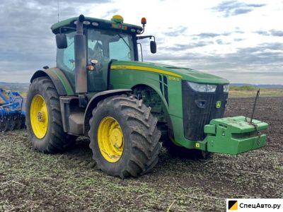 Трактор John Deere 8335R