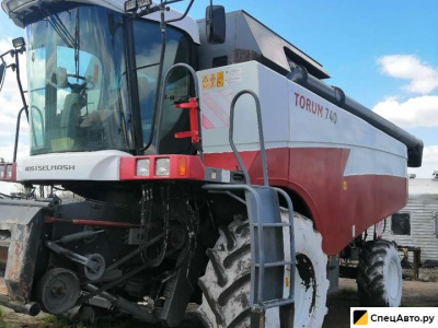 Зерноуборочный комбайн Ростсельмаш TORUM 740