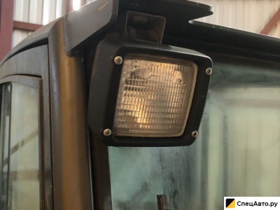 Электропогрузчик с оператором