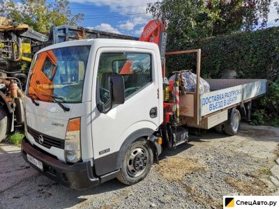 Бортовой грузовик с КМУ Nissan Cabstar 35.15 с КМУ Fassi F40