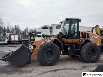 Фронтальный погрузчик CASE 821F