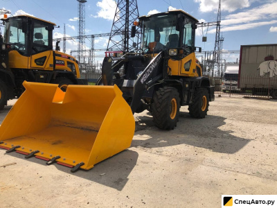 Фронтальный погрузчик BIZON 920
