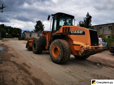 Фронтальный погрузчик CASE 821E