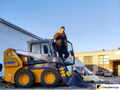 Мини-погрузчик XCMG XC740RU