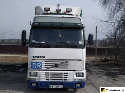 Тентованный грузовик Volvo FH-12