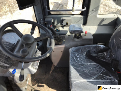 Фронтальный погрузчик HZM XC25