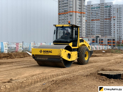 Вибрационный двухвальцовый каток Bomag DW213D5