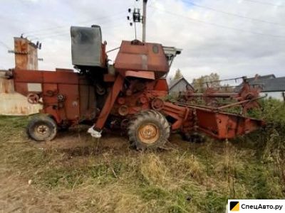 Зерноуборочный комбайн Ростсельмаш СК-5 "Нива"