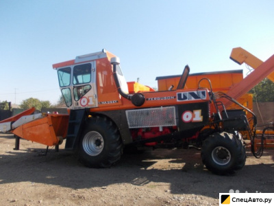Початкоуборочный комбайн Massey Ferguson UNI