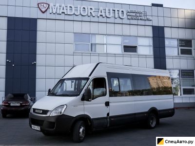 Микроавтобус Iveco Daily