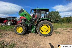 Трактор John Deere 6135B