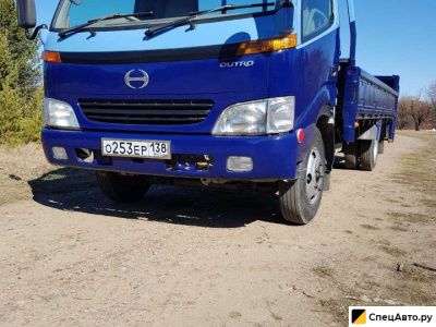 Бортовой автомобиль Hino Dutro