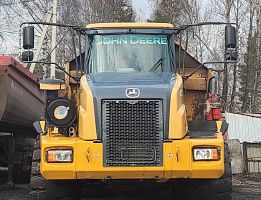 Продажа сочлененного самосвала John Deere 400D