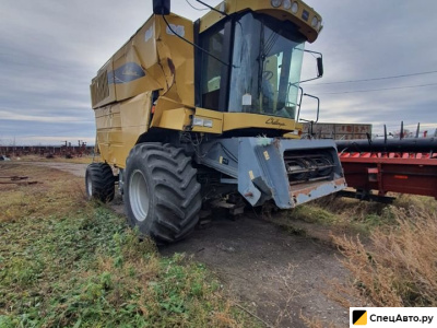 Зерноуборочный комбайн Challenger 658