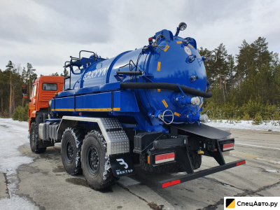 Вакуумная машина КамАЗ 43118-50 АКНС-10