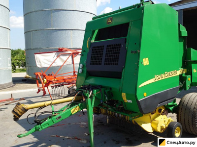 Пресс-подборщик John Deere 582