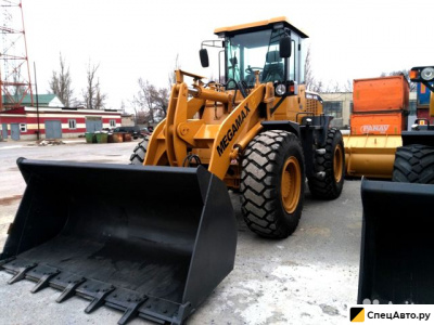 Фронтальный погрузчик MegaMax GL400H