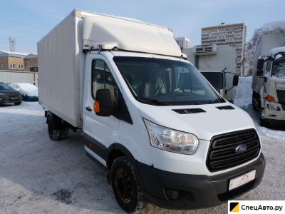 Промтоварный фургон Ford Transit
