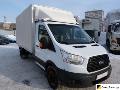 Промтоварный фургон Ford Transit