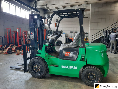 Вилочный погрузчик Dalian CPCD30DB