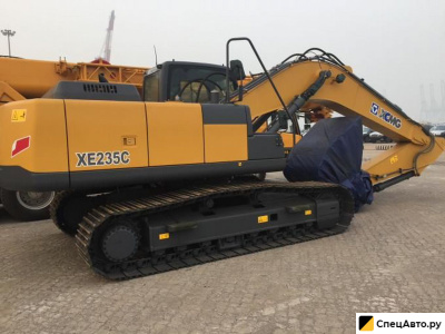 Гусеничный экскаватор XCMG XE235C
