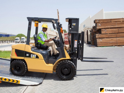 Вилочный погрузчик Caterpillar DP30NT