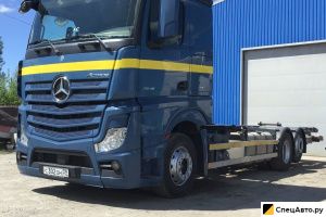 Контейнеровоз Mercedes-Benz Actros 2546