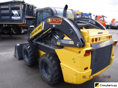 Мини-погрузчик New Holland L325