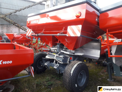 Разбрасыватель удобрений Unia MX-3000 (прицепной)