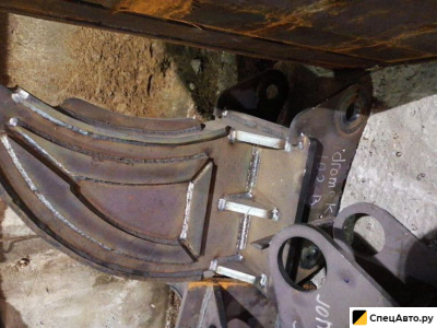 Рыхлитель (клык) для экскаватора-погрузчика