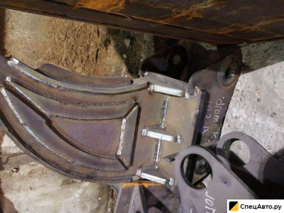 Рыхлитель (клык) для экскаватора-погрузчика